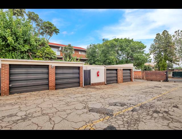 2 BEDROOM APARTMENT FOR SALE IN WINDSOR EAST